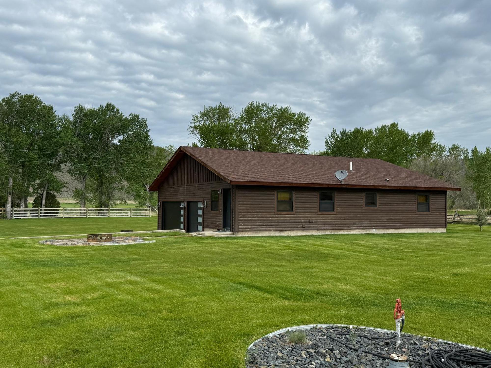 Sportsman Lodge Melrose Mt Butte Eksteriør bilde